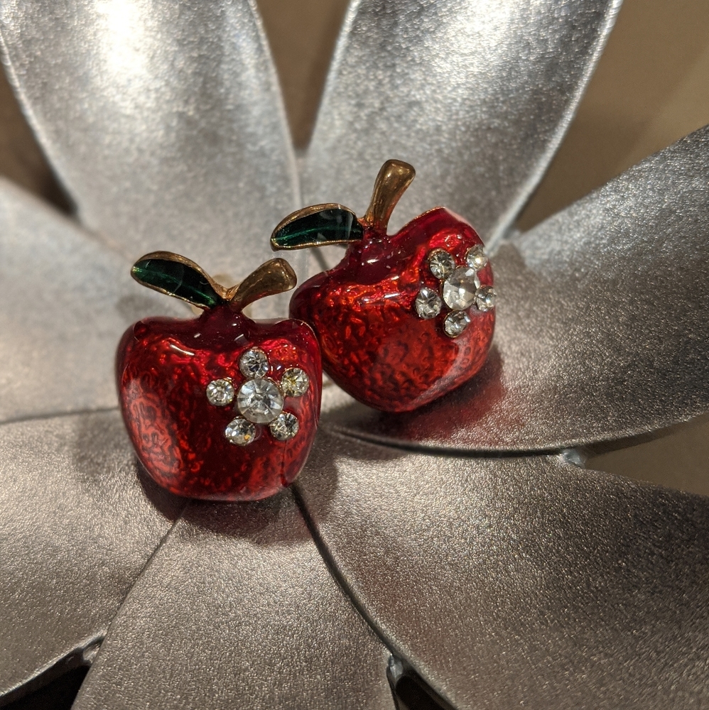 💐2 for $20💐🍎Apple of my Ear 👂